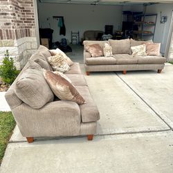 Beautiful Unique Couch Set