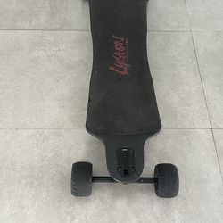 Lycaon Trx electric skateboard, almost new, only 2 months of use