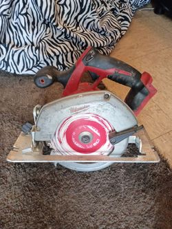 Milwaukee circular saw