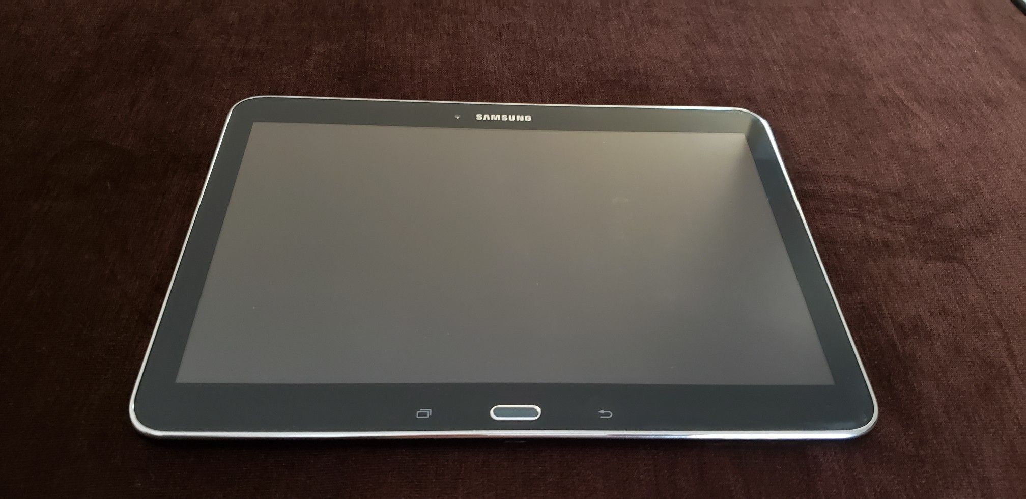 SAMSUNG TABLET