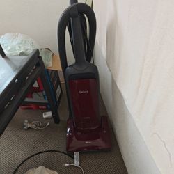 Vacuum Galaxy Barely Used 