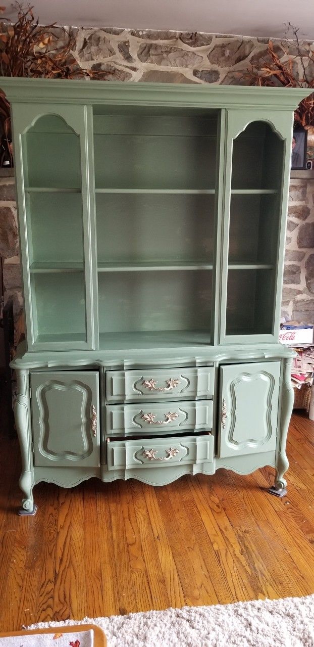 French Hutch