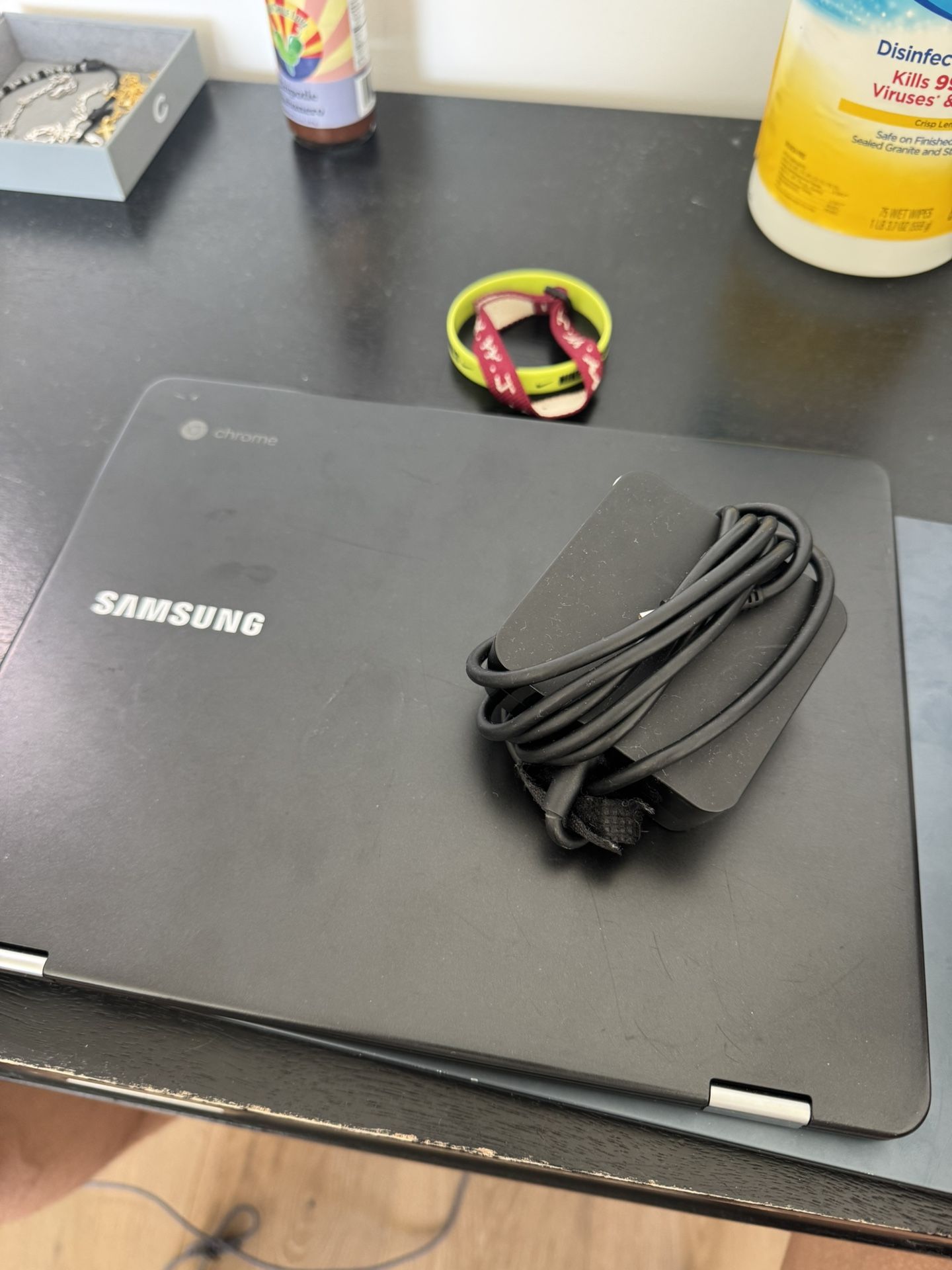Samsung Chromebook Plus XE510C24 – 2-in-1 Touchscreen with Stylus + Charger
