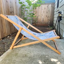 Foldable Lounging Chair
