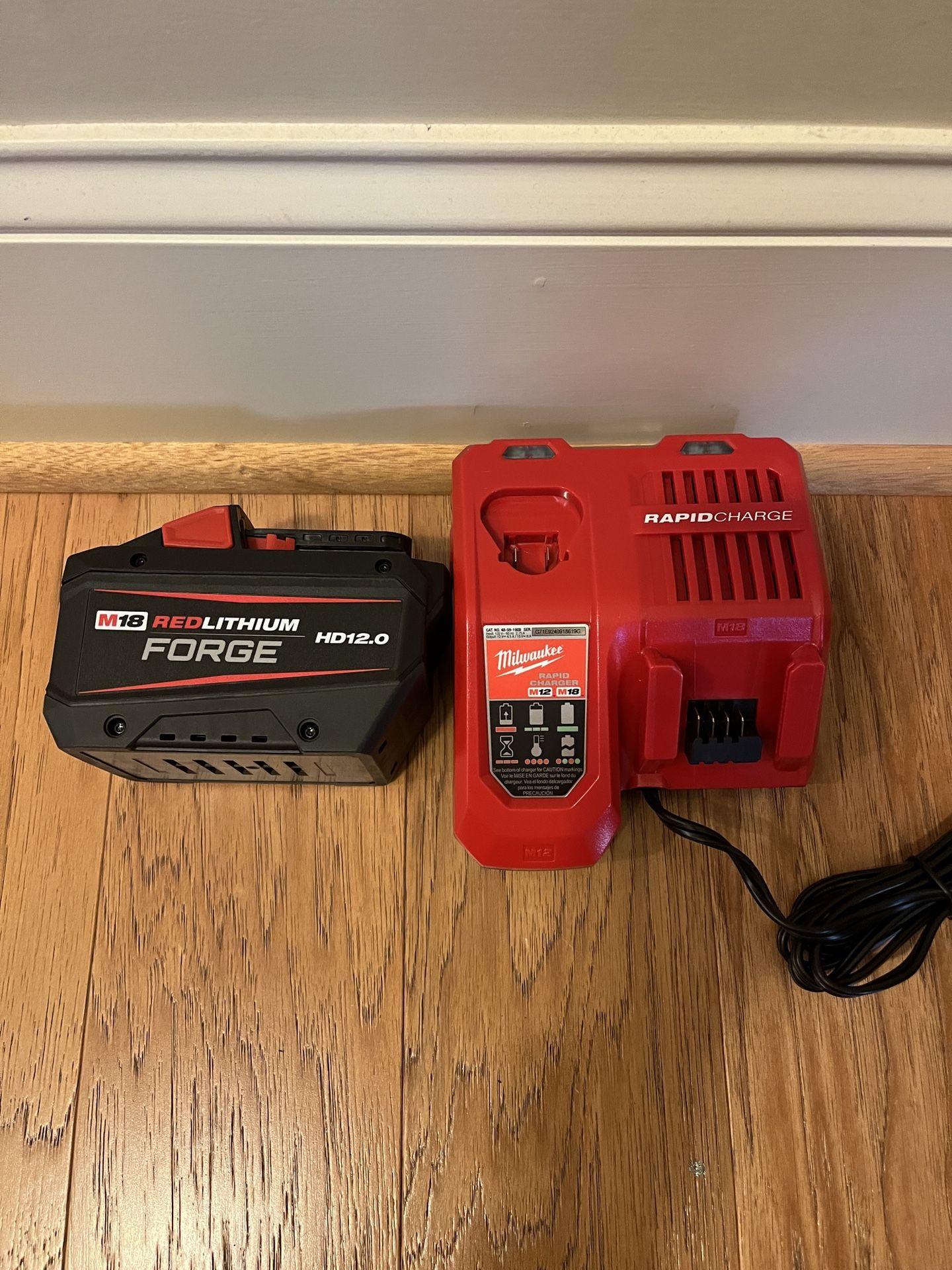 Milwaukee M18 18V Lithium-Ion REDLITHIUM FORGE HD 12.0 Ah Battery & Rapid Charger -NEW-