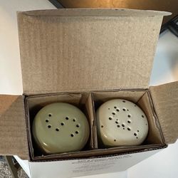 Salt And Pepper Shaker 