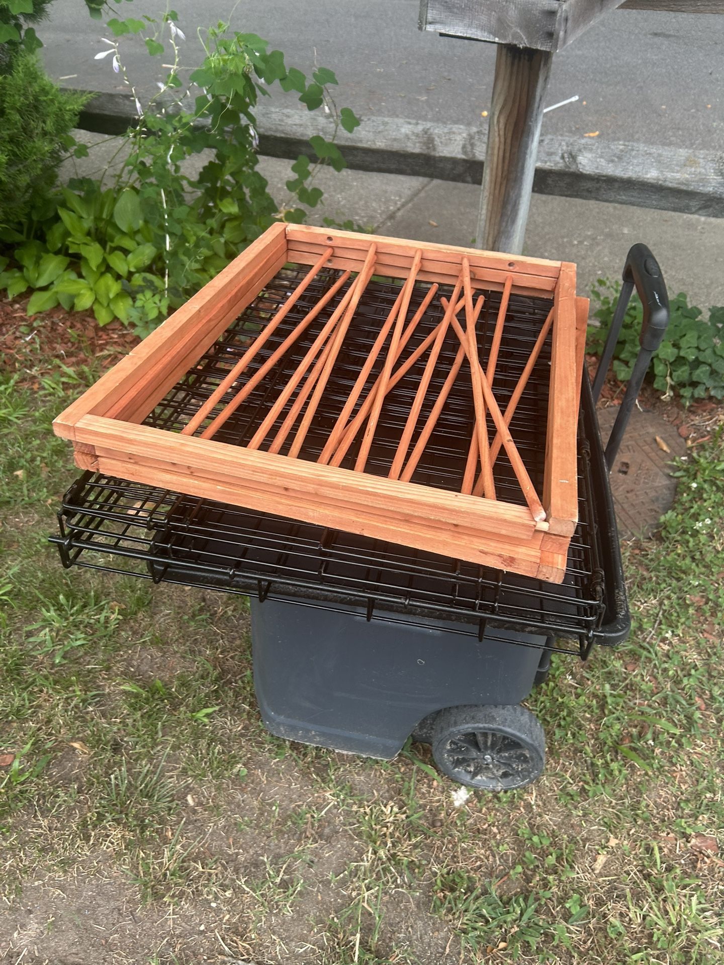 Small Dog Cage And Small wood puppy Gate