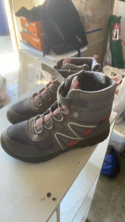 Boys hiking boots