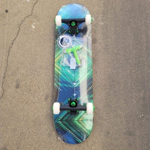 SKATEBOARD SIZE 8.0 W TOOLS
