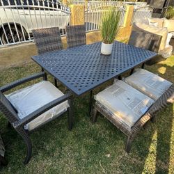 Brand New Patio Outdoor Dining Table Set