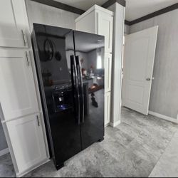 Black side by side Refrigerator