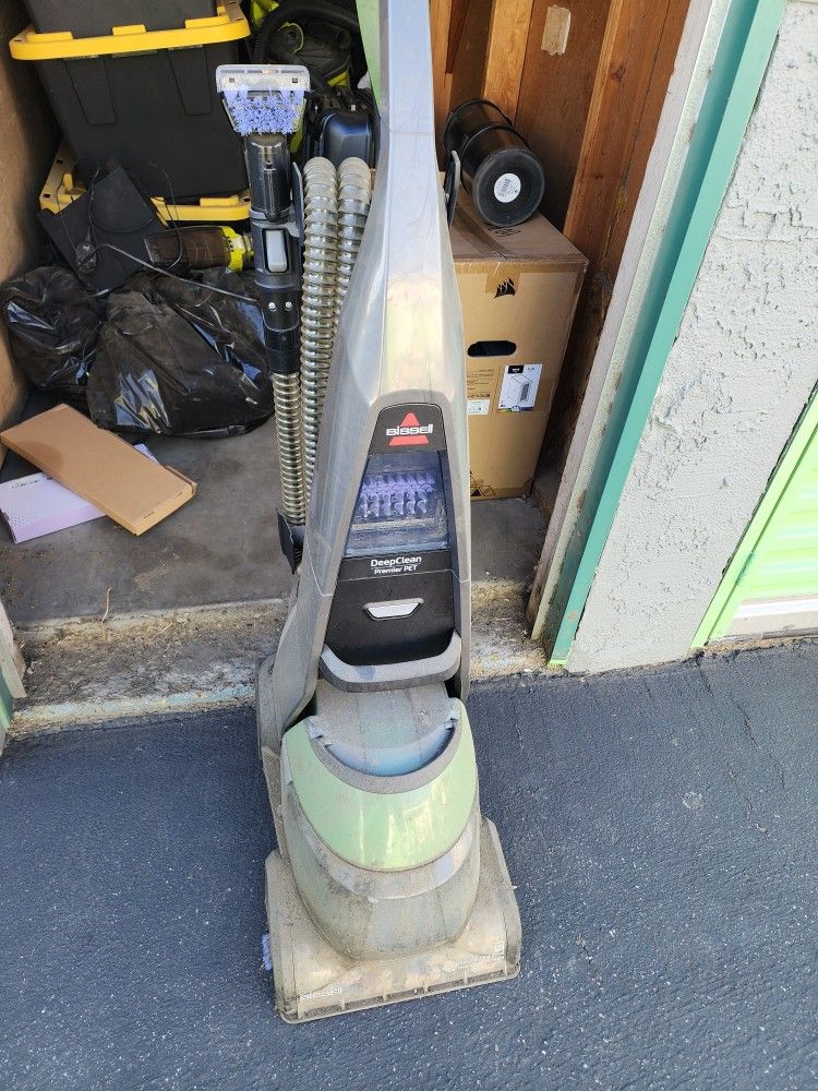 BISSELL DeepClean Carpet Cleaner