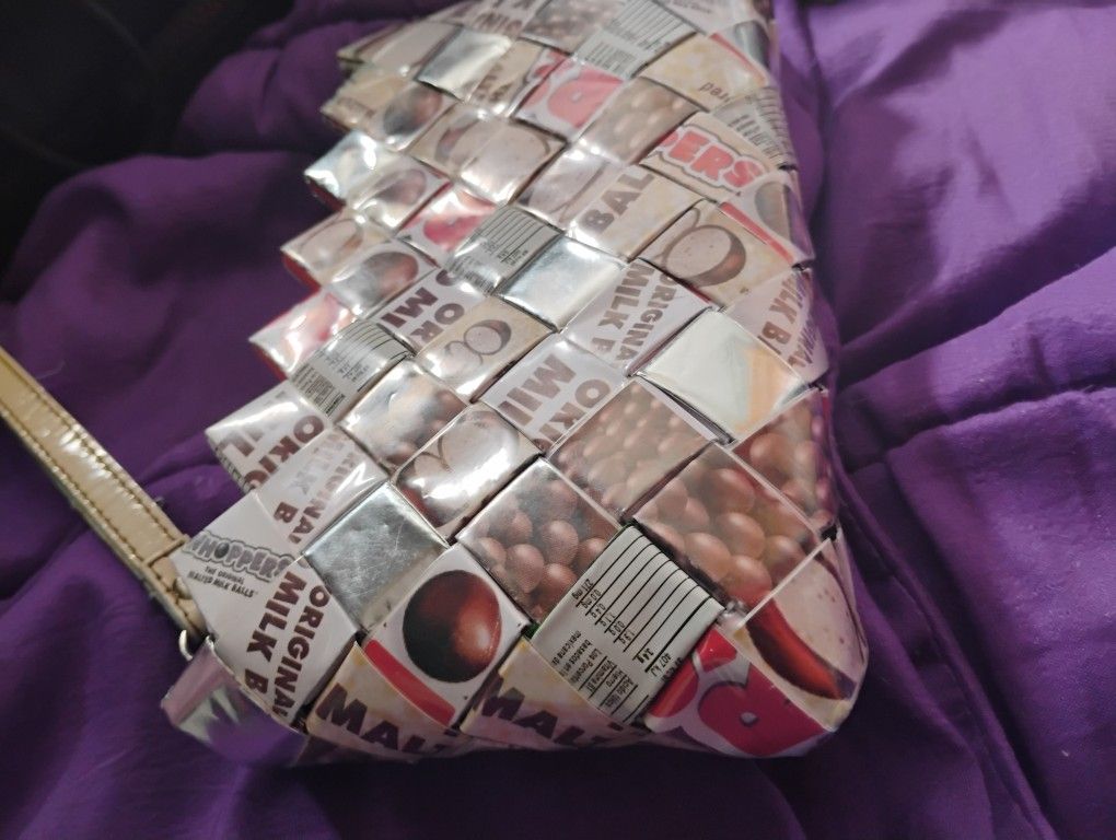 OLLIN WHOPPER WRISTLET