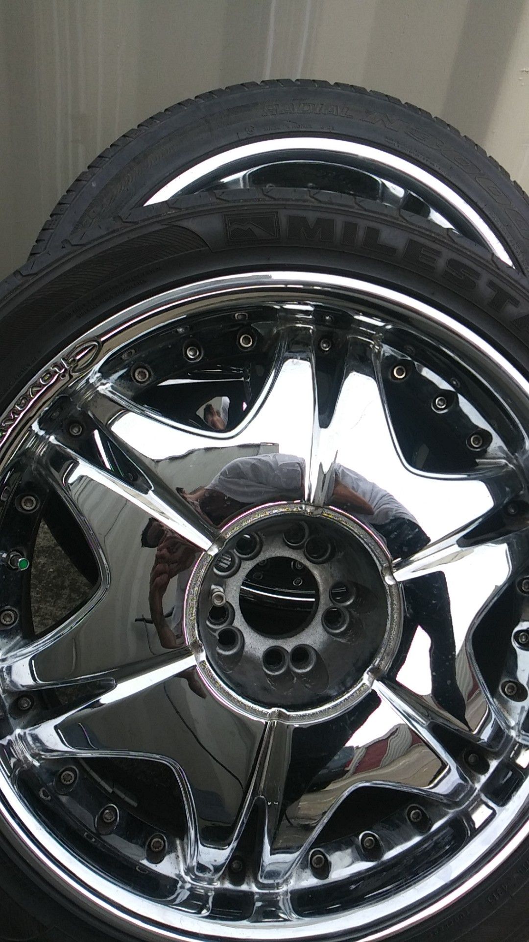 Giovanna 20" Ararat Chrome Rims with decent tires
