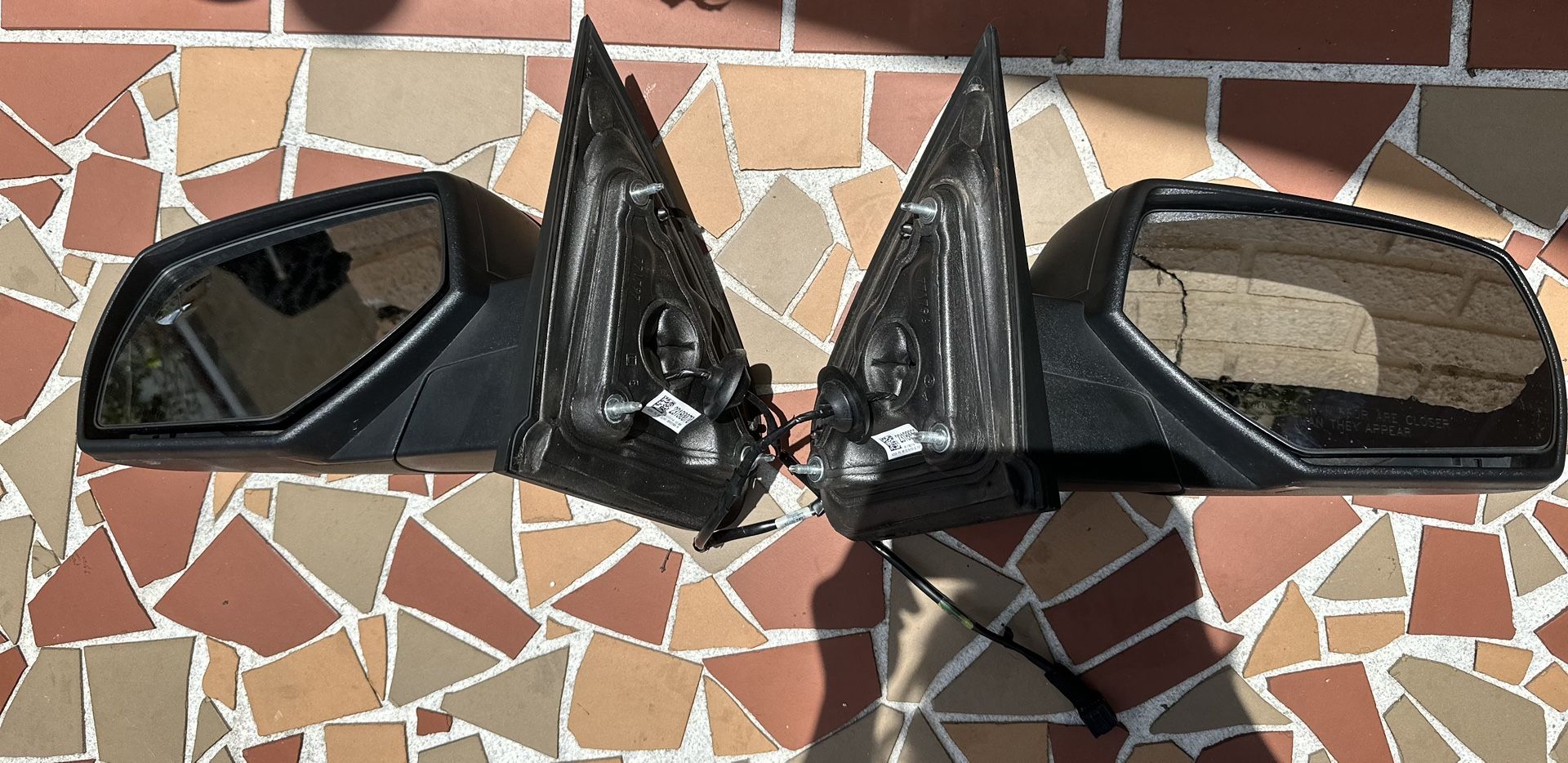 2014-2018 Chevy/GMC OEM Power Mirrors $100