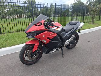 2024 250cc 6-speed motorcycle