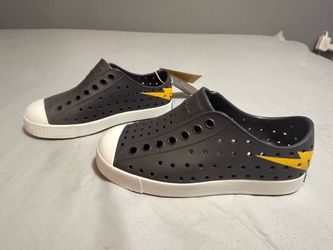 NATUVE SHOES JEFFERSON PRINT DUBLIN GRAY SHELL WHITE GROOVY LIGHTNING SZ C10 KIDS SHOES