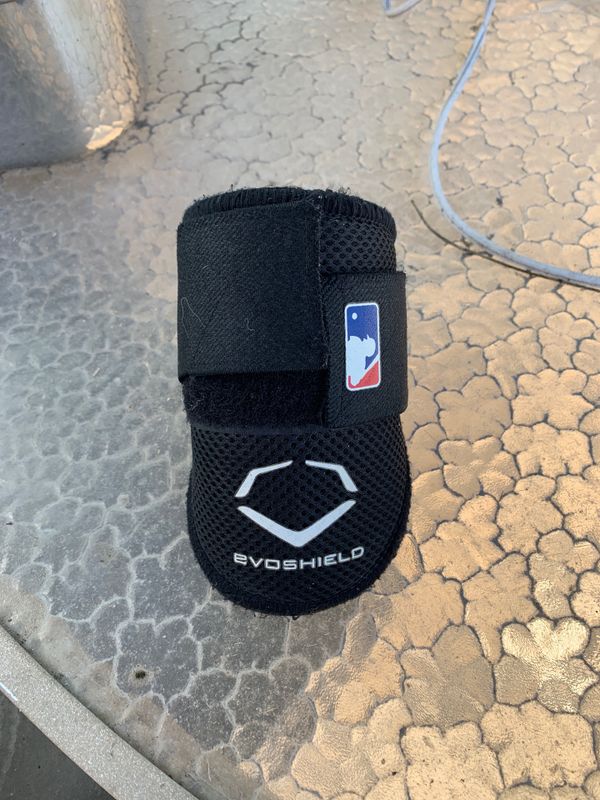 Evoshield elbow guard for Sale in Escondido, CA OfferUp