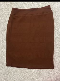 Brown color stretch skirt in size large