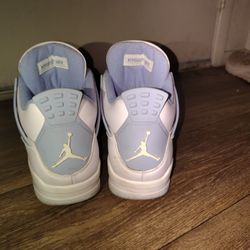 Jordan 4 Retro "Forget Me Not"