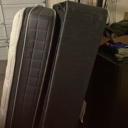 Queen Size Box Springs And Rails 