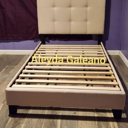 New beautiful & sturdy upholstered platform bed twin  , nueva , bonita  , fuerte , Tamaño Twin