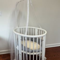 Stokke Sleepi Mini Bundle Crib with mattress 