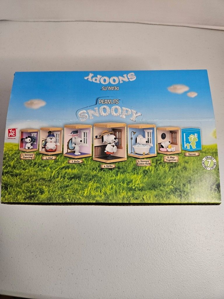 Peanuts Snoopy Hero Box Home Sweet Home Series Blind-Box Mini-Figure 