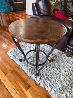 2 coffee tables
