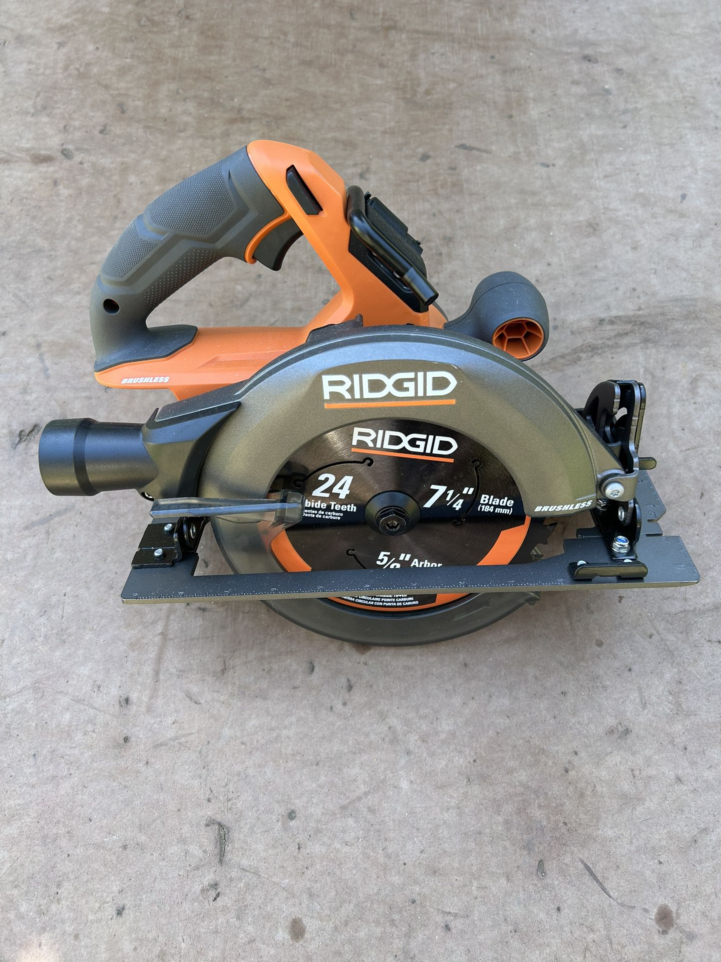 Rigid 18V OCTANE Brushless Cordless 7-1/4 in. Circular Saw (Tool Only)