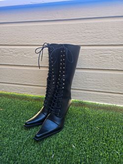 Dollskill boots size 11