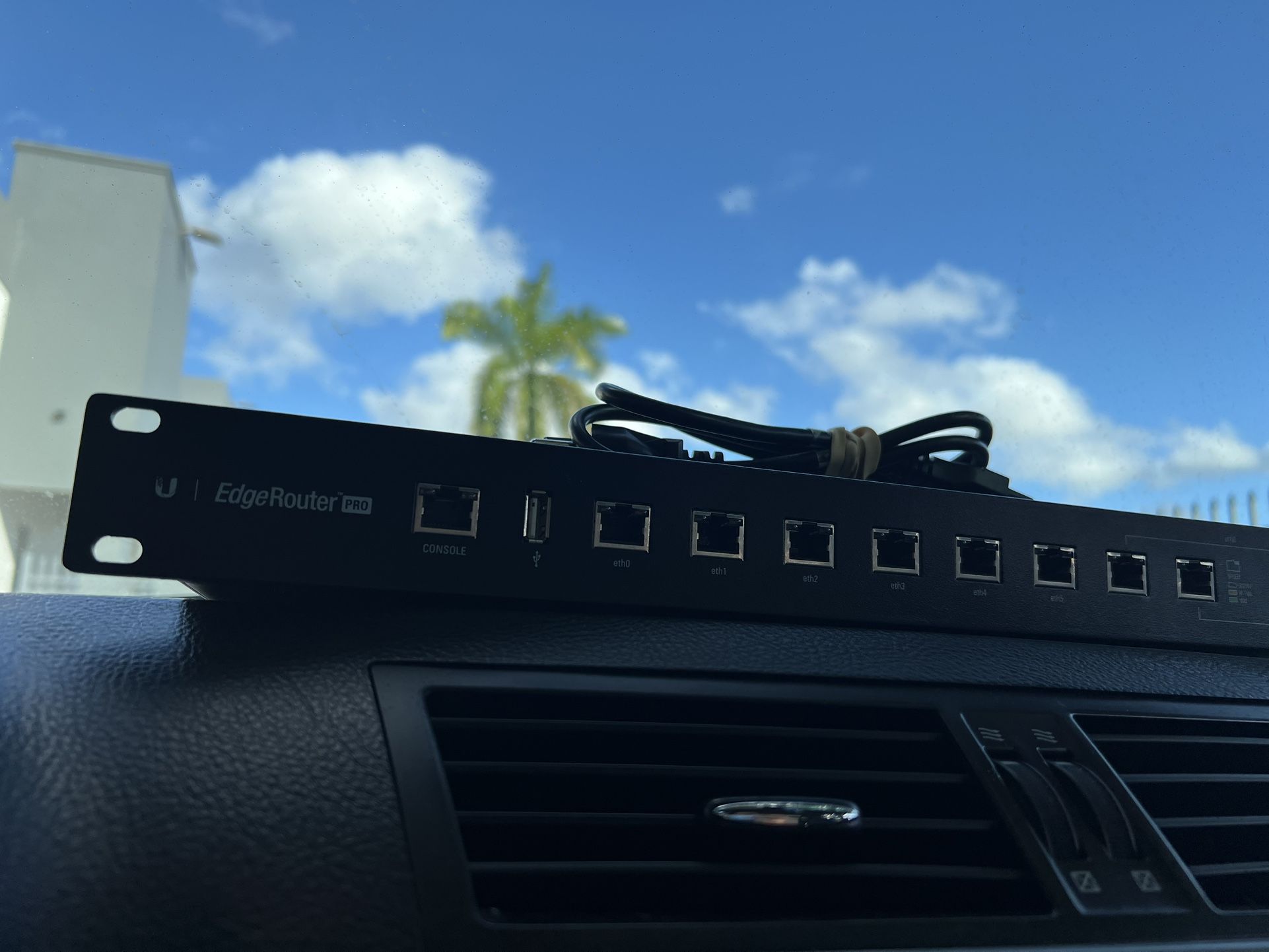 Ubiquiti Networks Edgerouter Pro 8- 8 Port Router