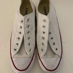 Women’s size 8 low tops converse