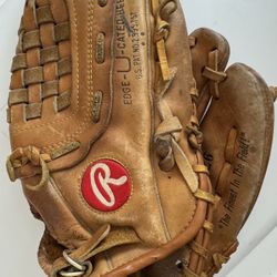 Rawlings Ball Glove