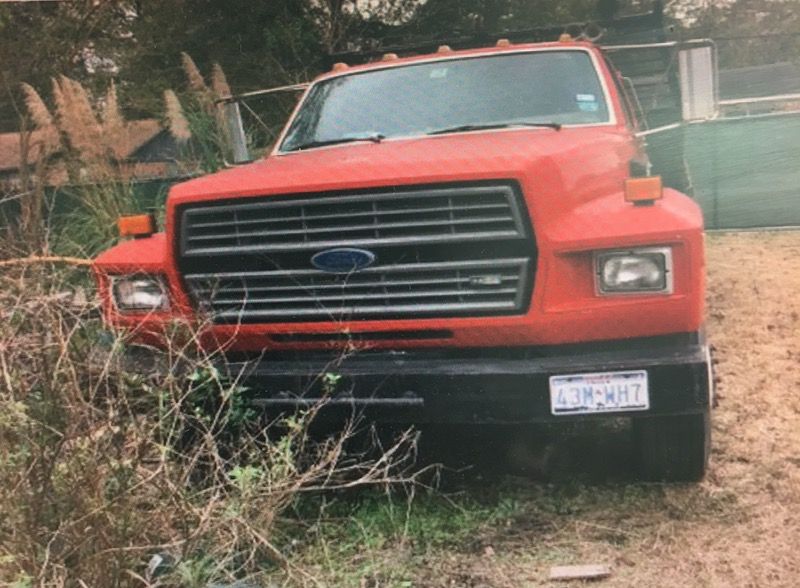 1990 Ford F800