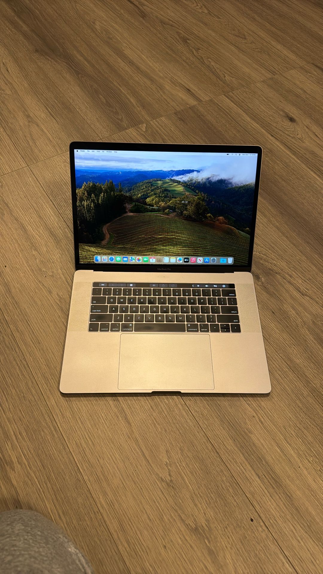 MacBook Pro Core I9 500gb 16 Ram , Service Rec