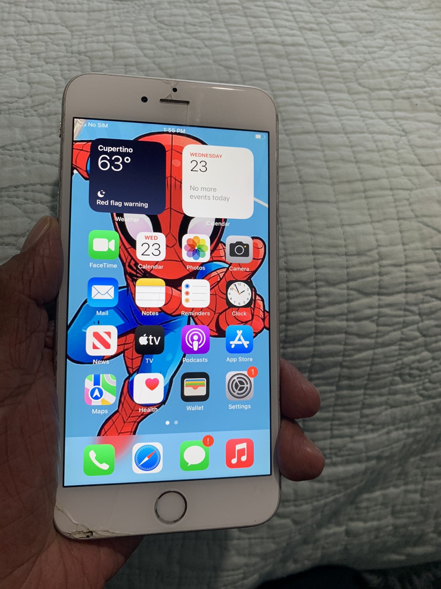 iPhone 6S-Plus 64GB unlocked Crack Camera $50 Santa Ana City 