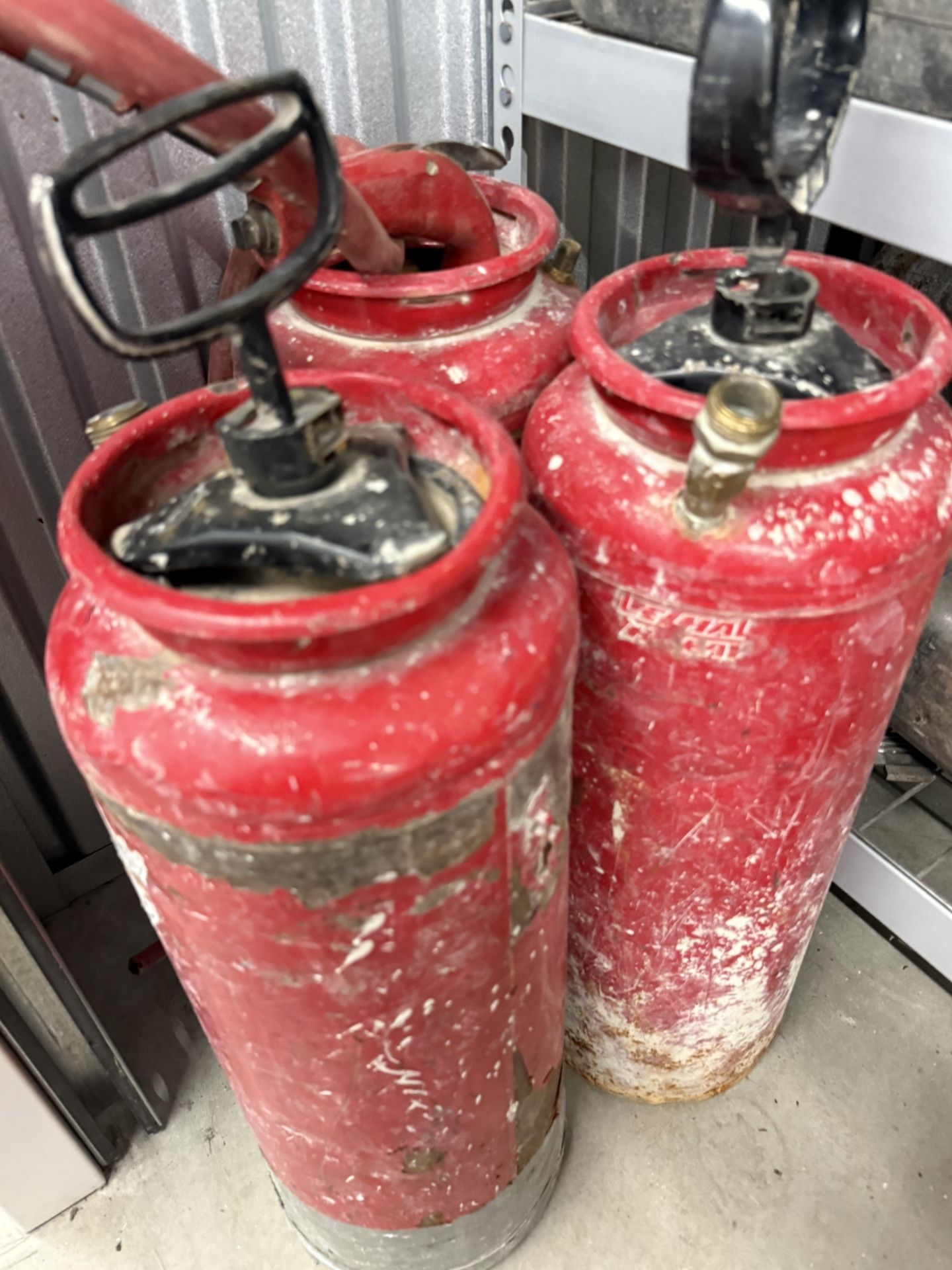 3.5 GALLON INDUSTRIAL CONCRETE PUMP SPRAYER