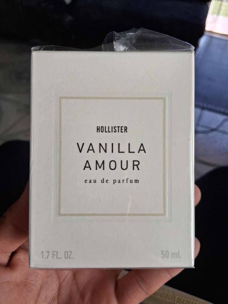 Holister Perfume