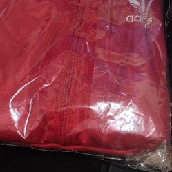 Red. Set. 