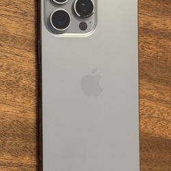 iphone 15 Pro Max 256gb (Cricket) 