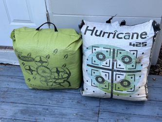 Lot of 2 Archery Targets Hurricane 425 Buck Commander Field Point Target