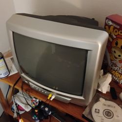 Insignia IS-TV040917 13" CRT TV Sale Or trade!