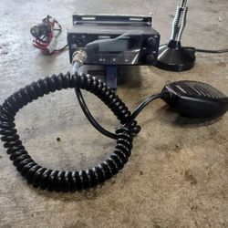 Uniden PRO505XL with Magnetic Antenna 