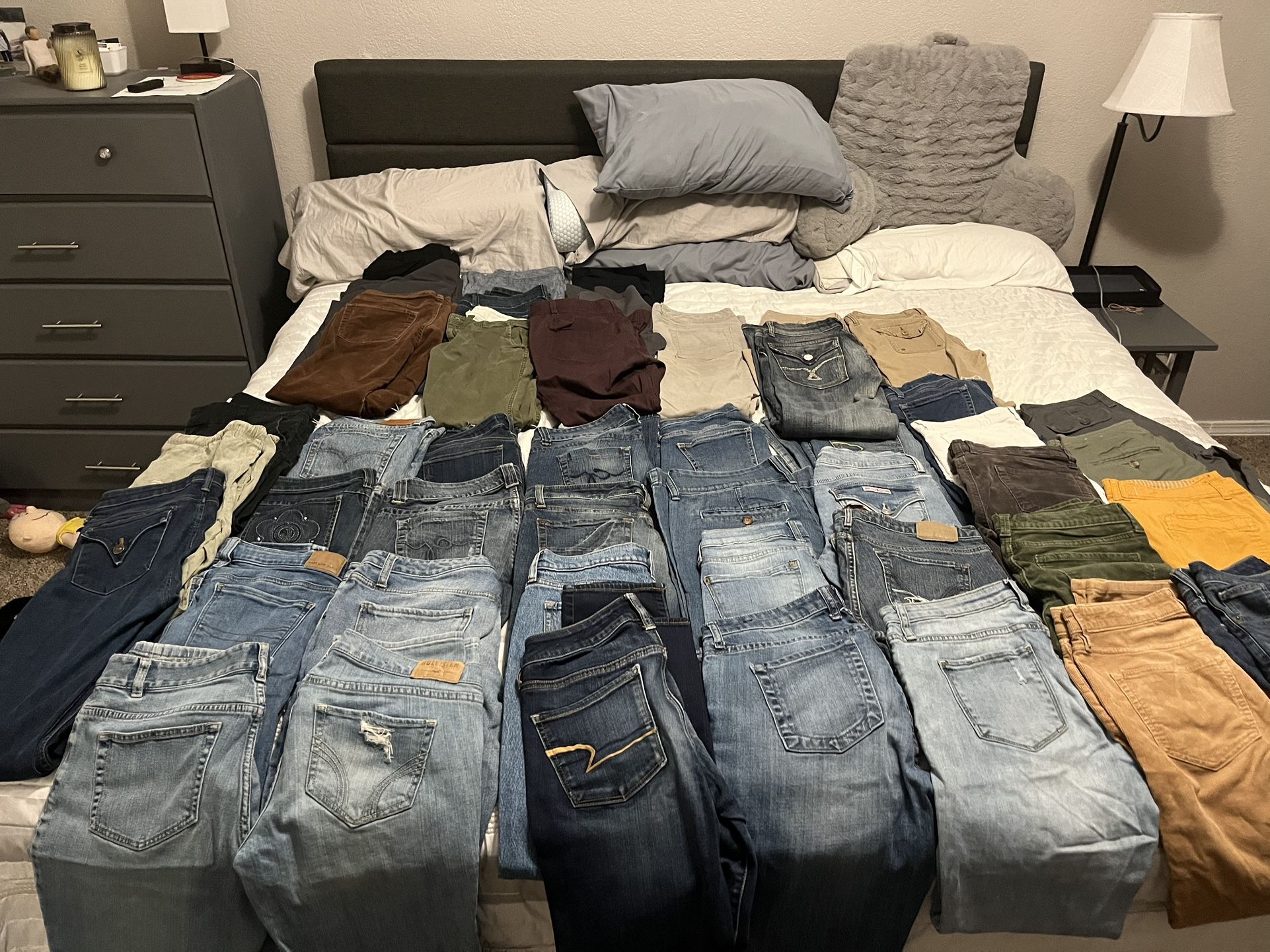 Huge Lot Of Women’s Pants And Jeans