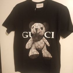 Gucci T Shirt  Size Medium