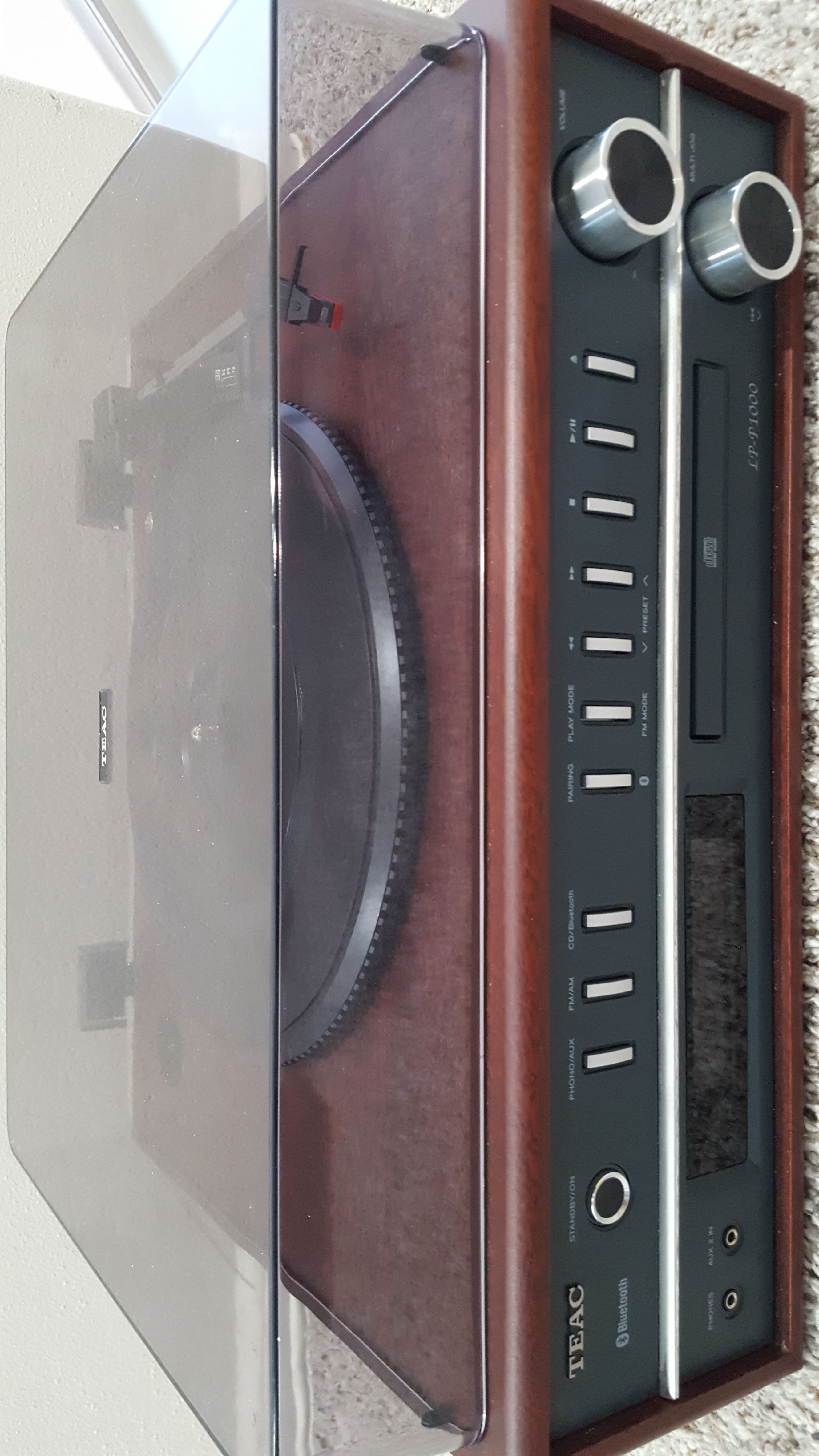 TEAC LP-P1000 *MINT* TURNTABLE STEREO SYSTEM W/ CD PLAYER AM/FM BLUETOOTH