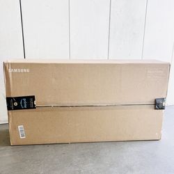 Samsung ViewFinity S6 monitor. 34 inch size