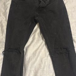 Black 32x32 skinny stacked jeans 
