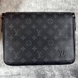 Louis Vuitton Black Messenger Bag 